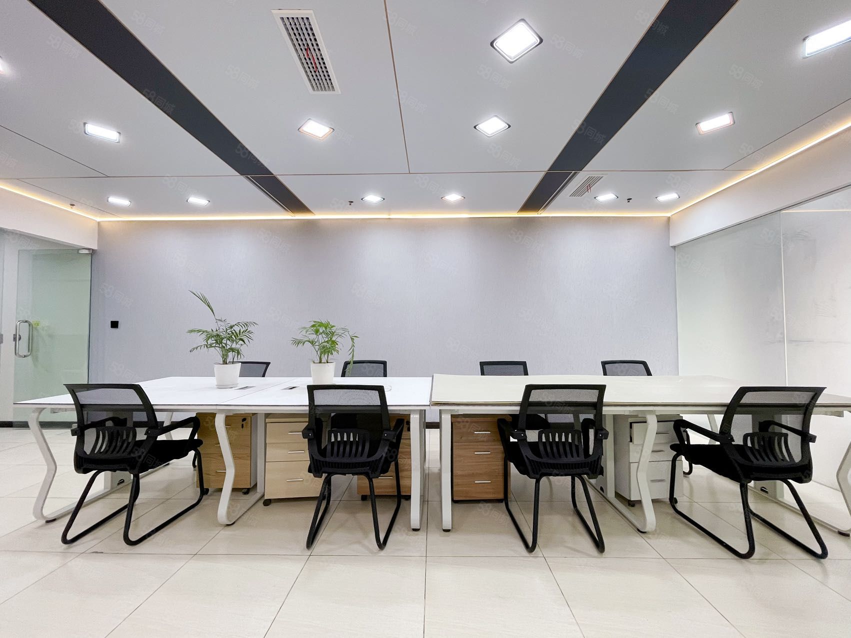 观音桥商圈轻轨口中信大厦100平精装家具齐全拎包入住