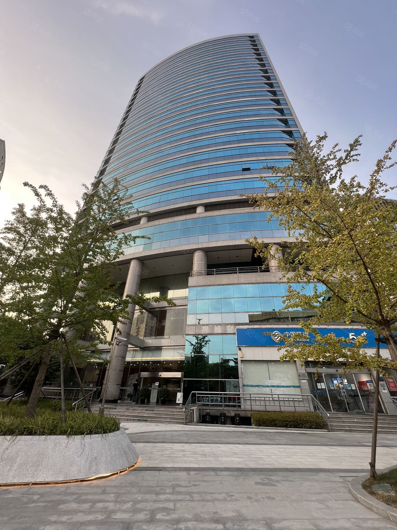 上海写字楼楼盘>徐汇写字楼楼盘>漕河泾/田林写字楼楼盘>新银大厦写字