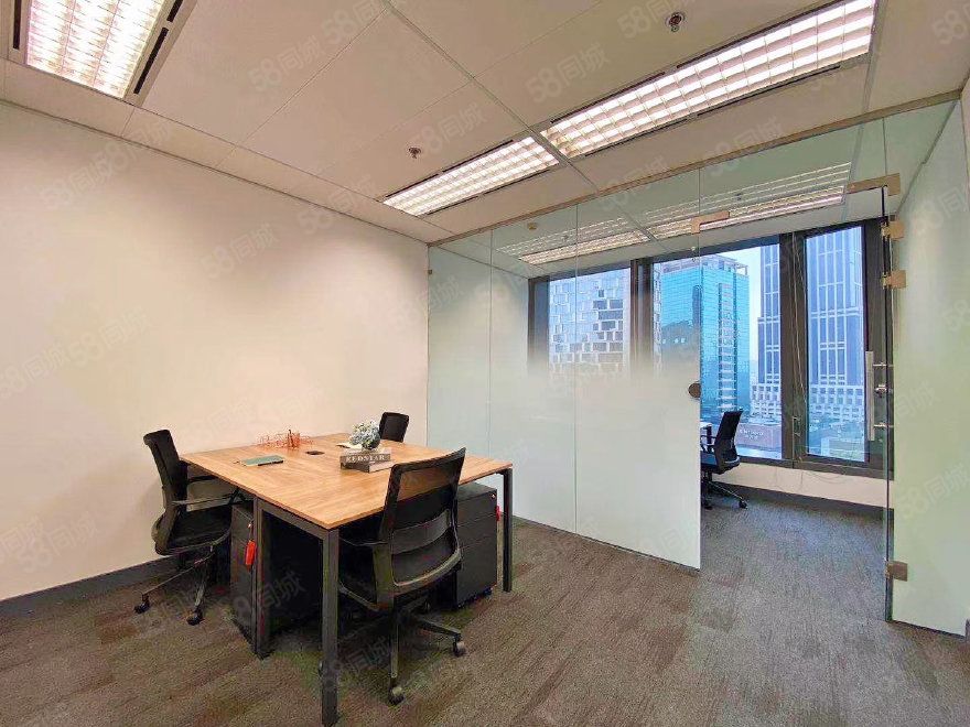 卓越e ·卢浦卓越e 创业中心·6人间共享写字楼办公室出租租赁价格