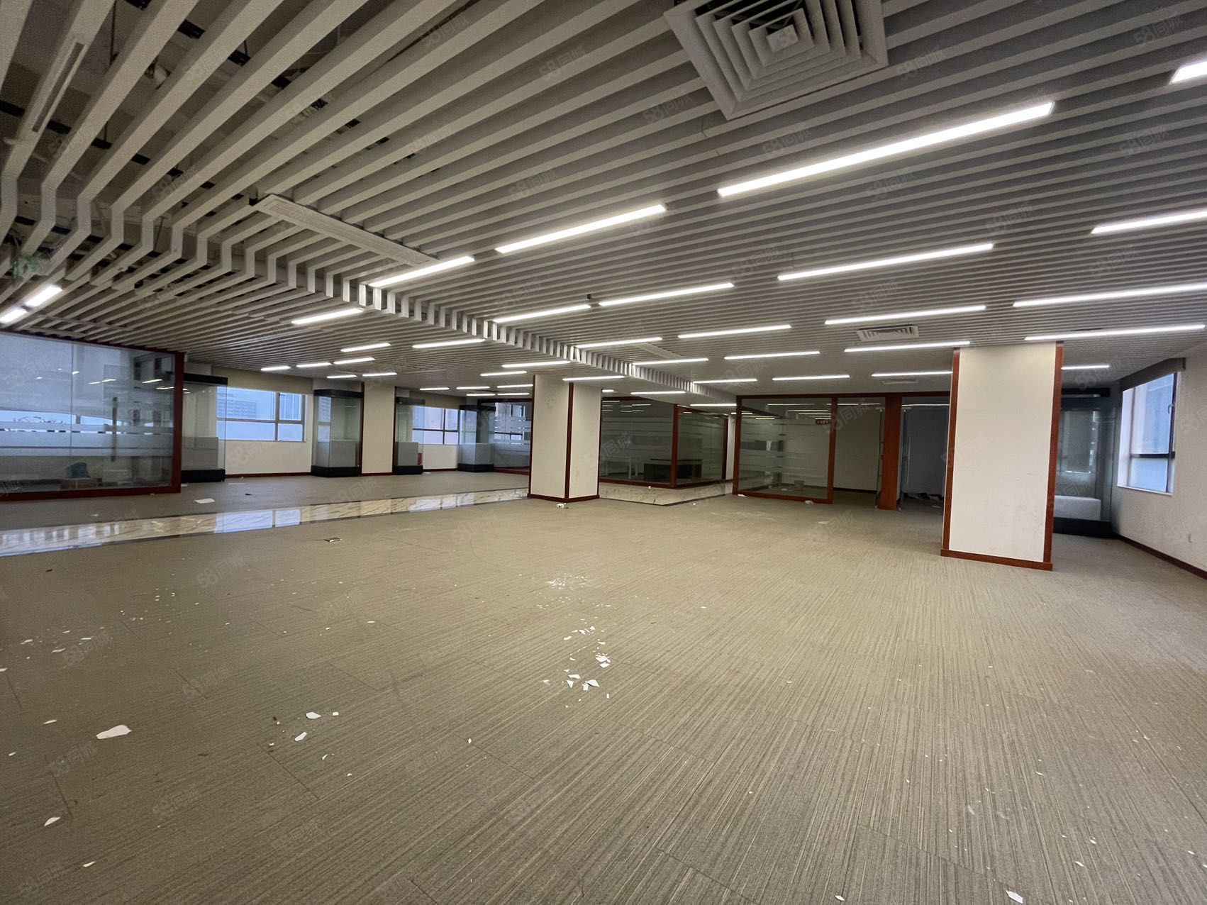 红桂大厦1200平精装24小时空调无行业限制