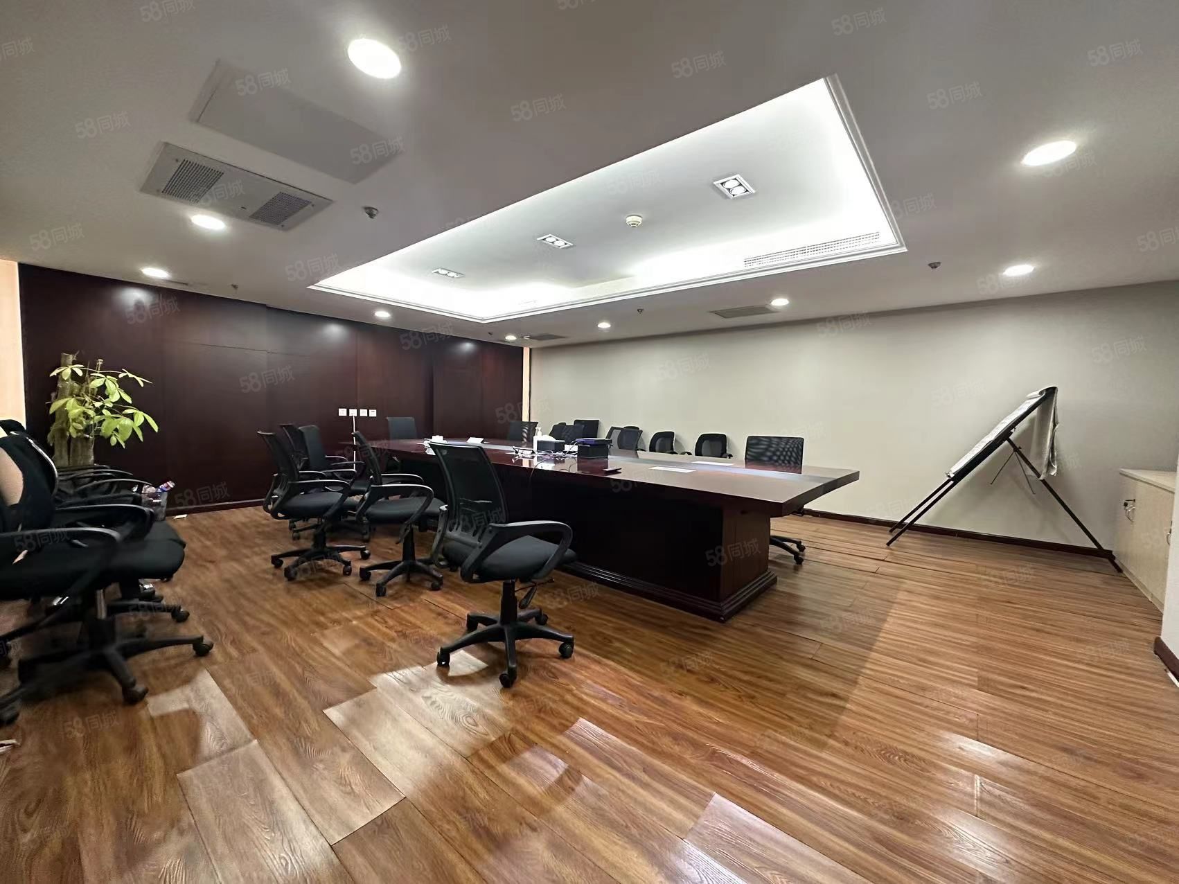 二环富华大厦精装修带家具拎包入住互信方正