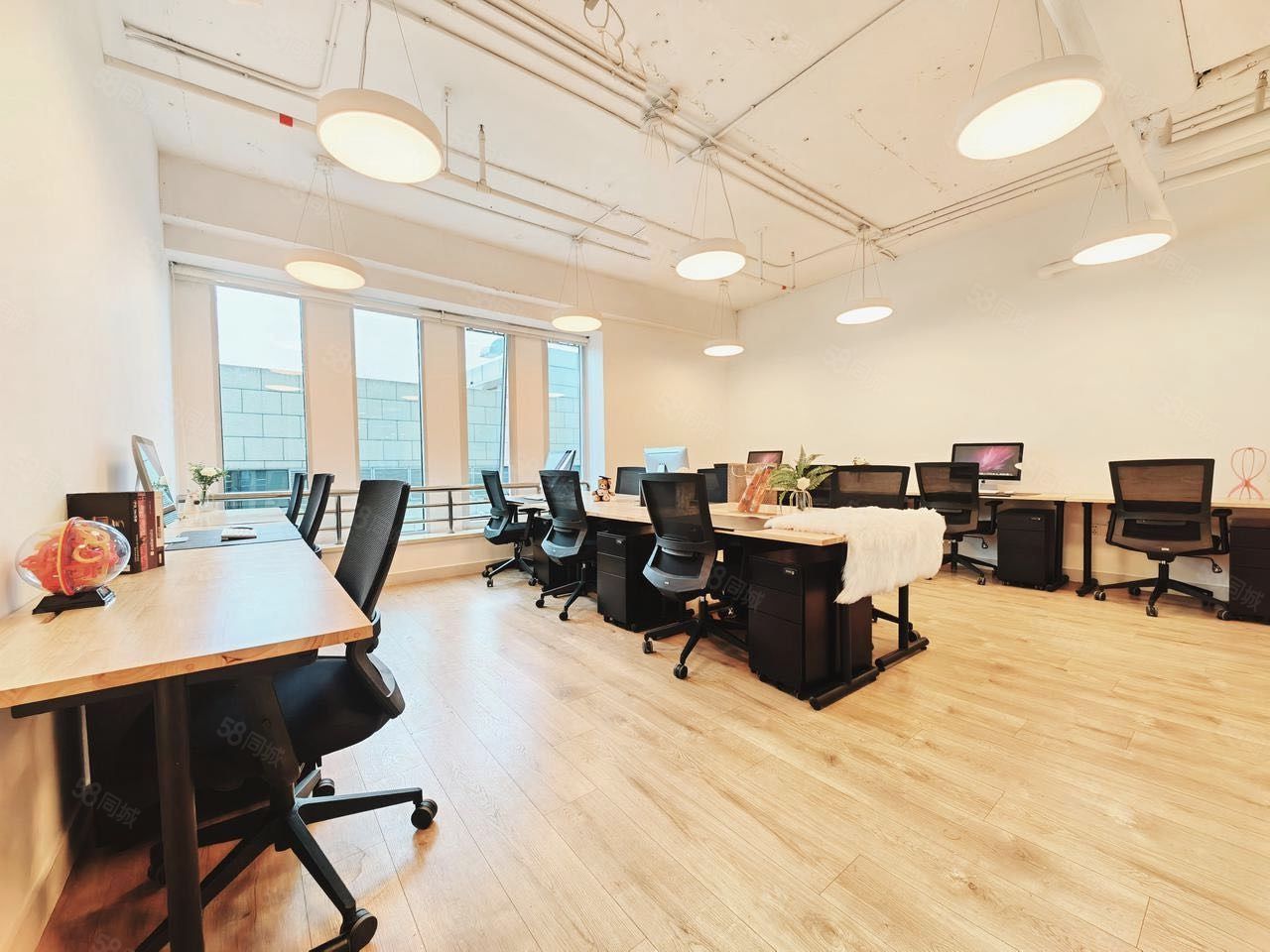 wework中关村互联网金融中心独立办公室13人间