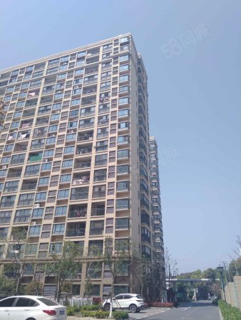 星湖嘉苑平湖平湖市区城西路建筑年代:1996绿化率:31%建筑类别:多层