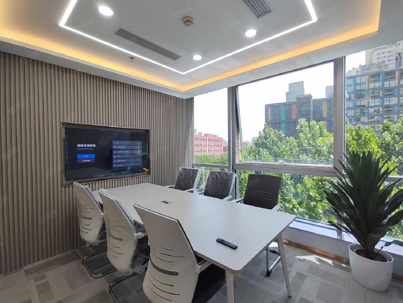 六里桥联华大厦精装现房免租到年后可选办公家具赠送