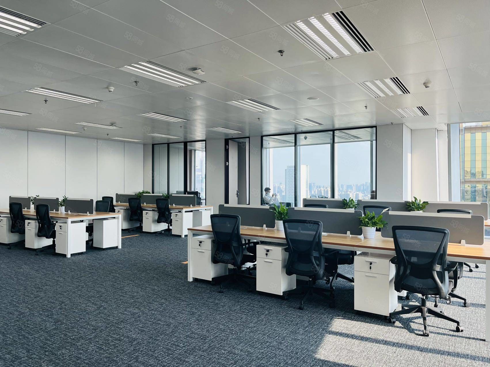 成华万科华茂广场697000平精装可注册