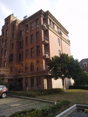 格兰英郡嘉兴南湖中港路628号建筑年代:2011绿化率:30%建筑类别:高层