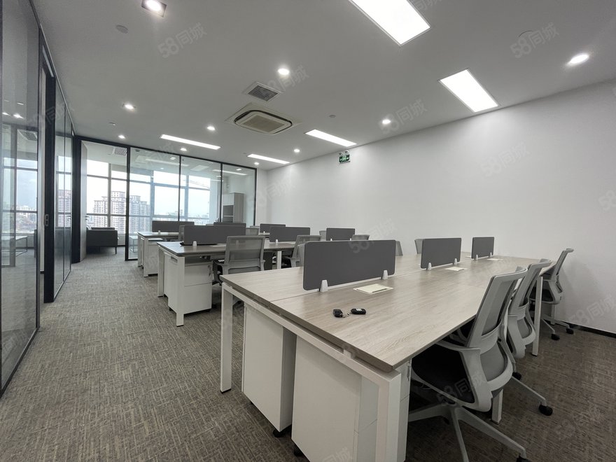 汇银广场北楼纯办公精装现房出租3隔断12工位