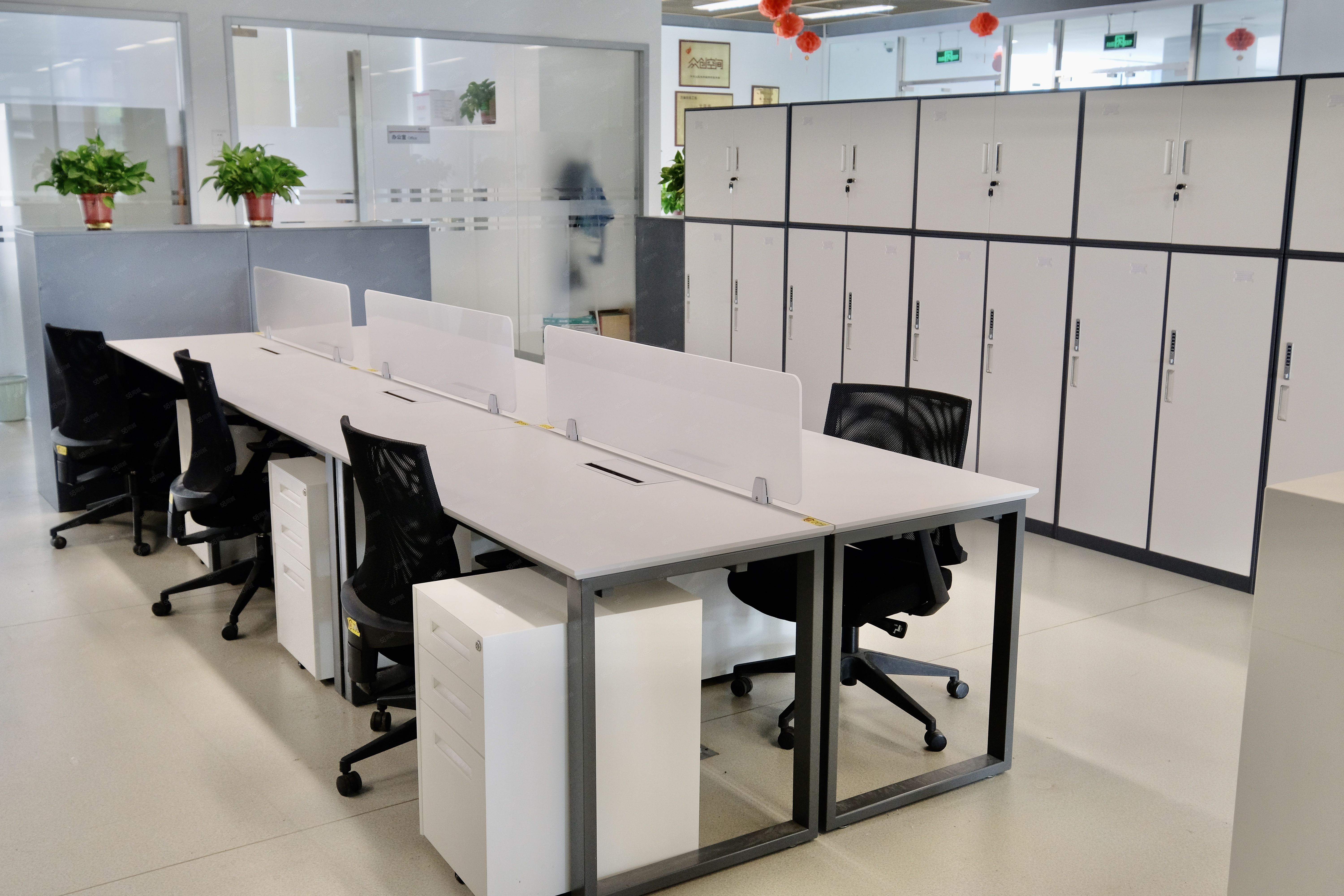 万巢创意工场·用友软件园·开放工位共享写字楼办公室出租租赁价格